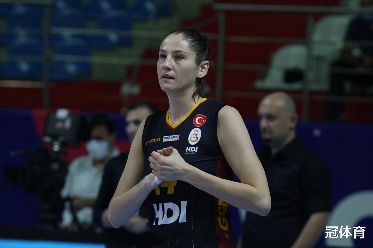  斯瓦泰克复出首秀出彩，休斯顿火箭主场爆冷那不勒斯，豪取2连胜